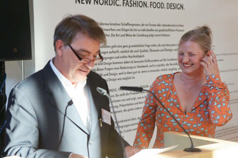 Ausstellungseröffnung am 7. Juli 2016. Die Kuratoren Mathias Wagner K und Sabine Schirdewahn | Foto: Bernd Ludewig